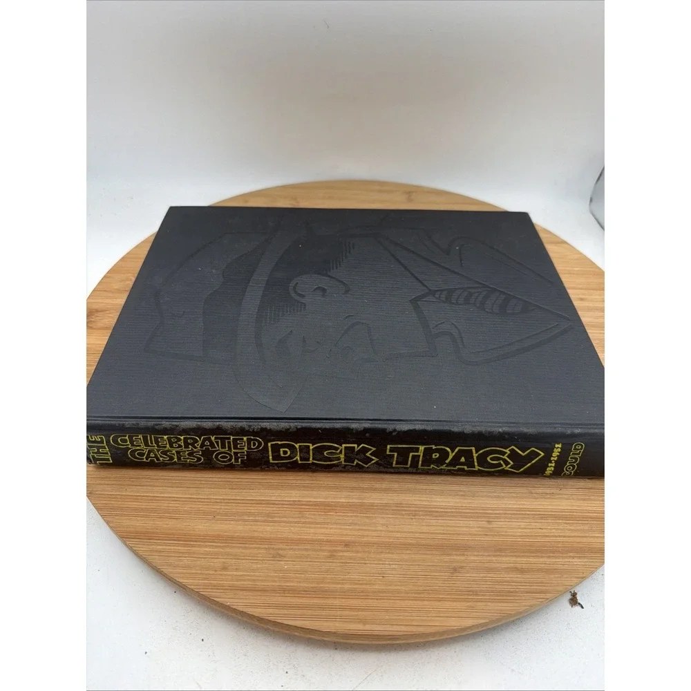 The Celebrated Cases of Dick‎ Tracy 1931-1951   Hardcover Book  1970   291 Pages